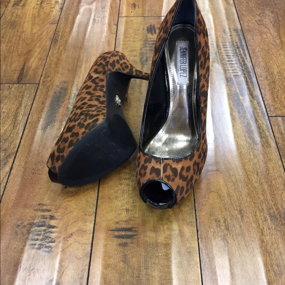 Jennifer Lopez - Picture 3 of 4